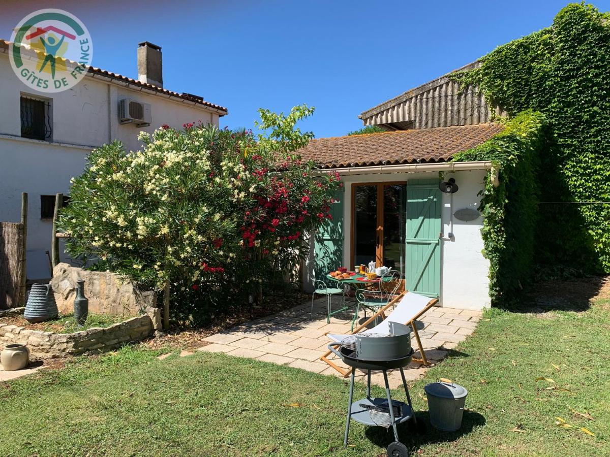 Mas De Plisset Apartment Saint-Gilles  Exterior photo